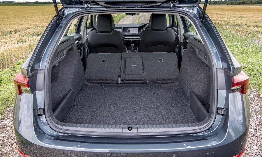 Багажник Skoda Octavia Estate 2020 года  (UK) (фото 23 из 42)